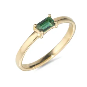 9kt Gold Green Quartz Baguette Ring 5x3