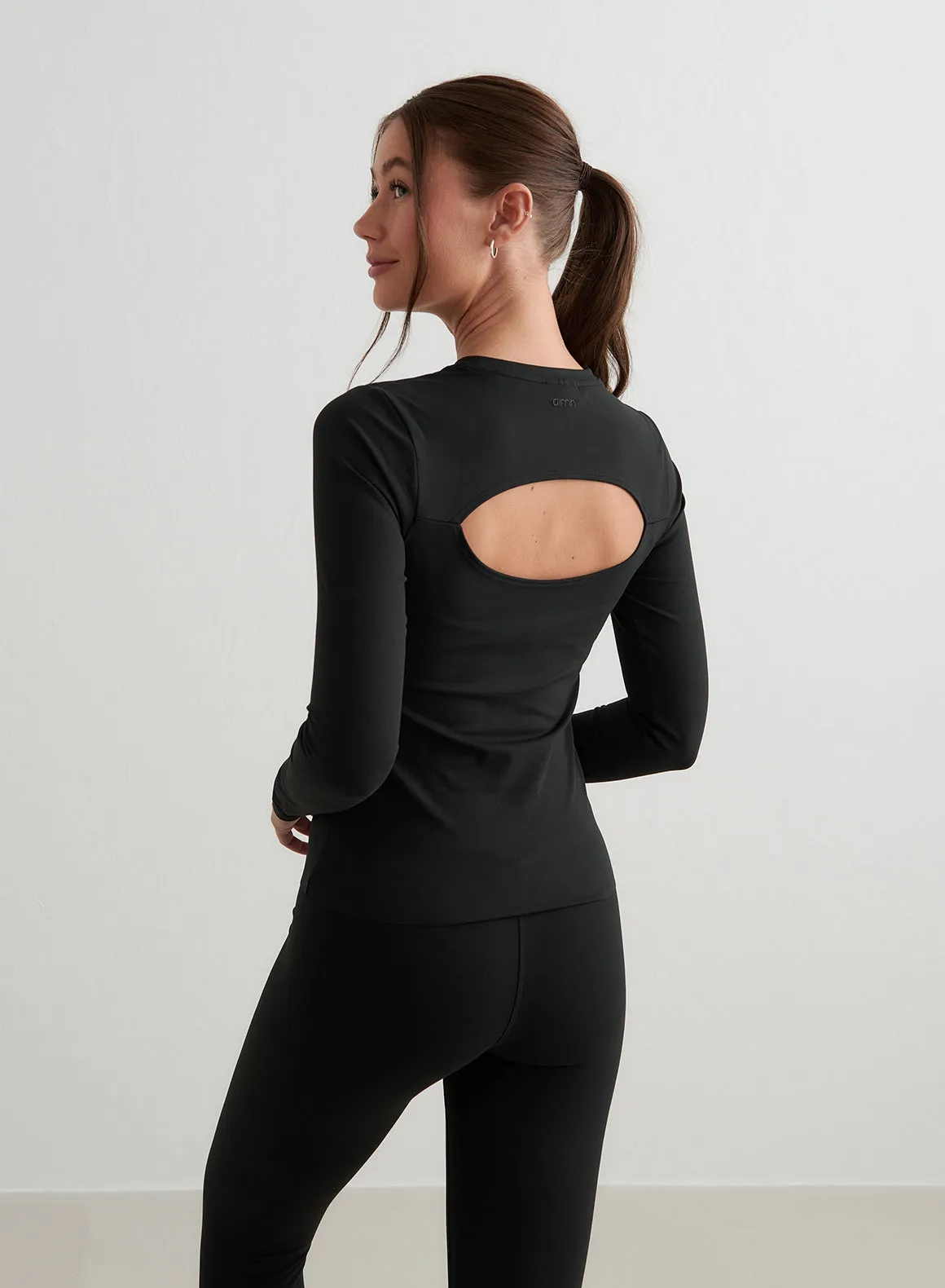 Black Sense Cutout Back Long Sleeve