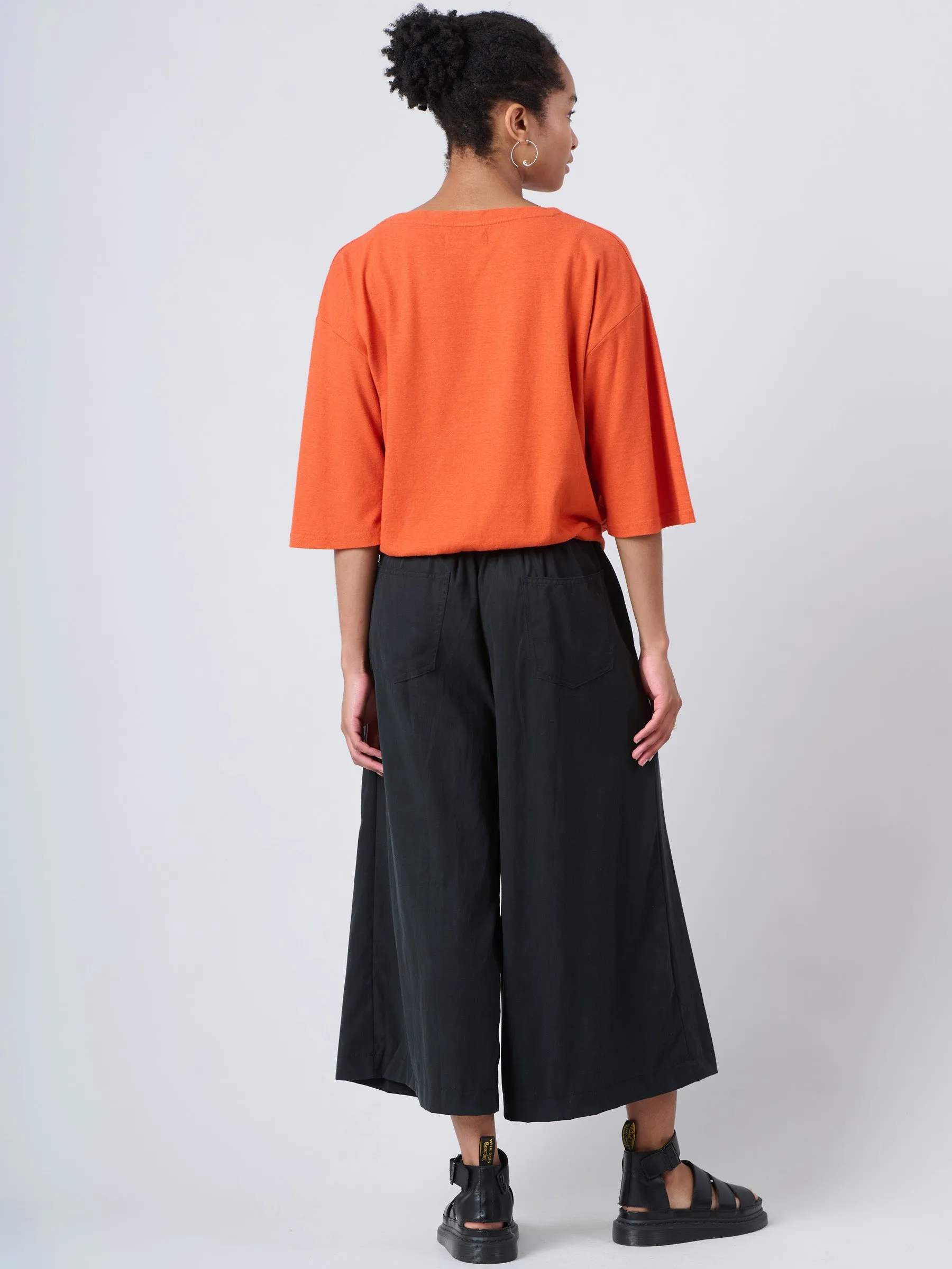 Cropped Wide Leg Tencel® Trousers with Back Pockets