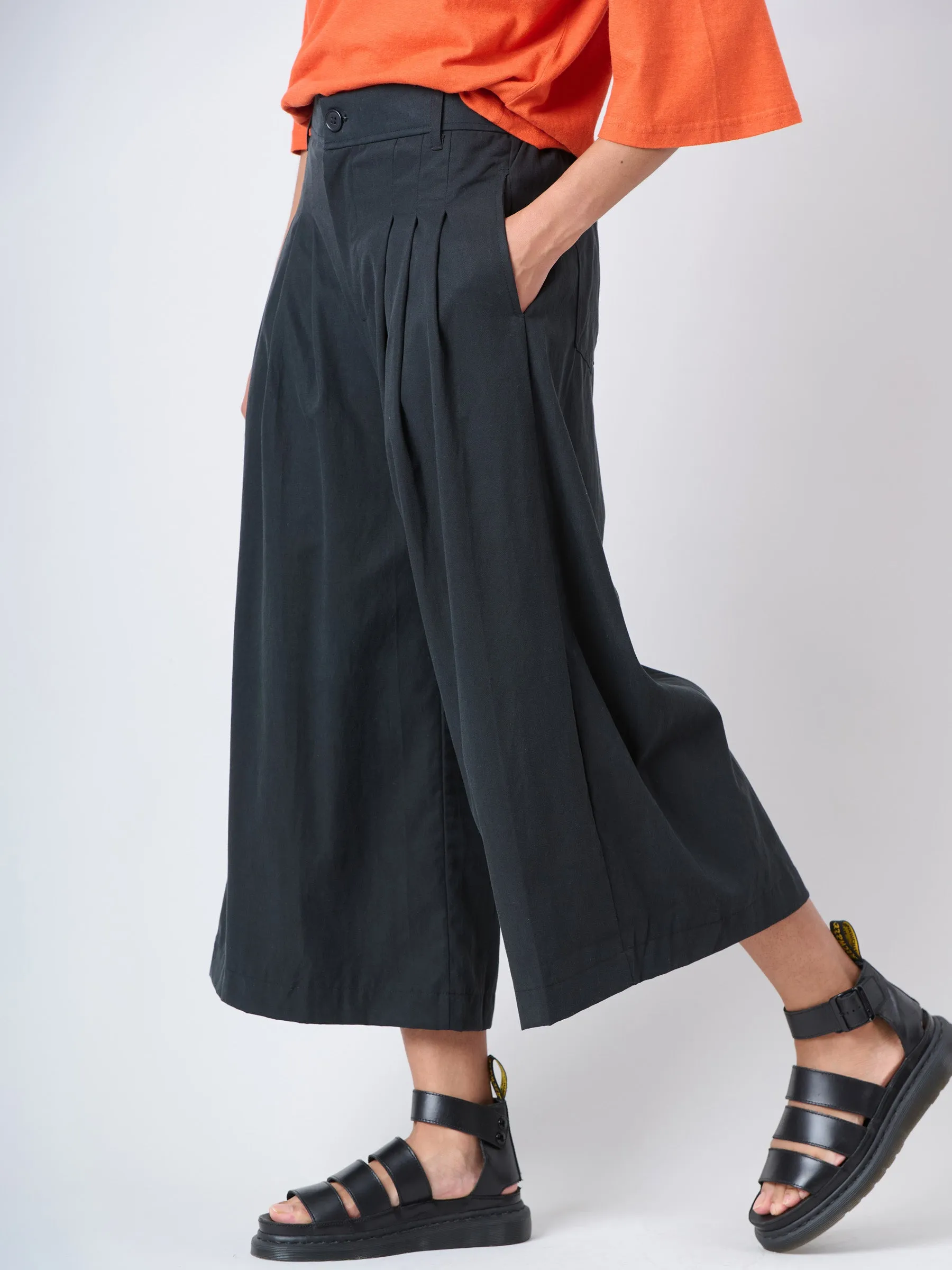 Cropped Wide Leg Tencel® Trousers with Back Pockets