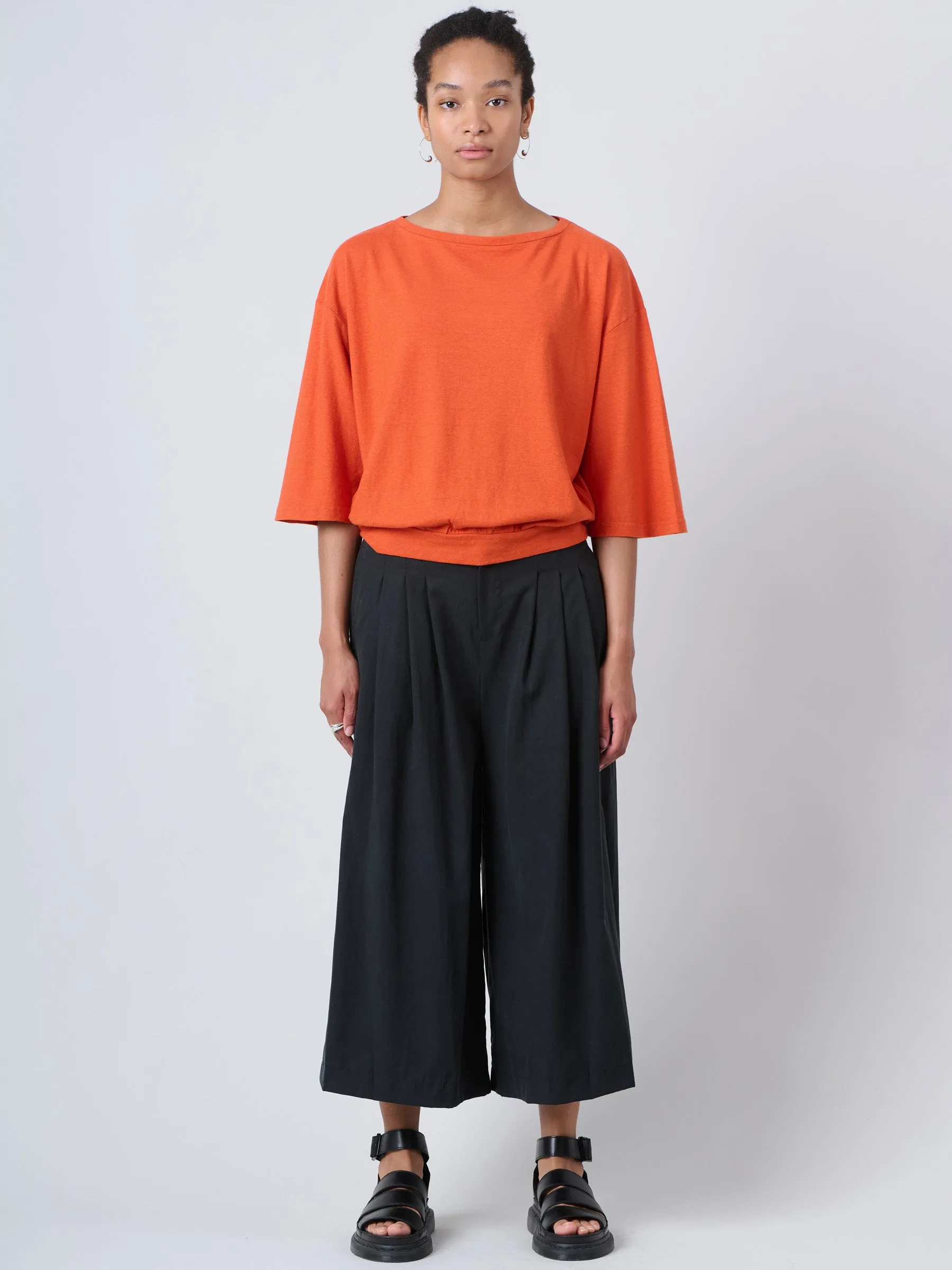 Cropped Wide Leg Tencel® Trousers with Back Pockets