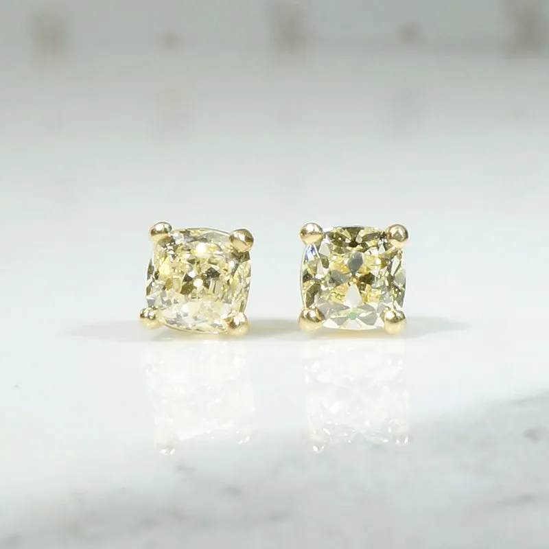 Dazzling Antique Diamonds in 18k Gold Stud Earrings