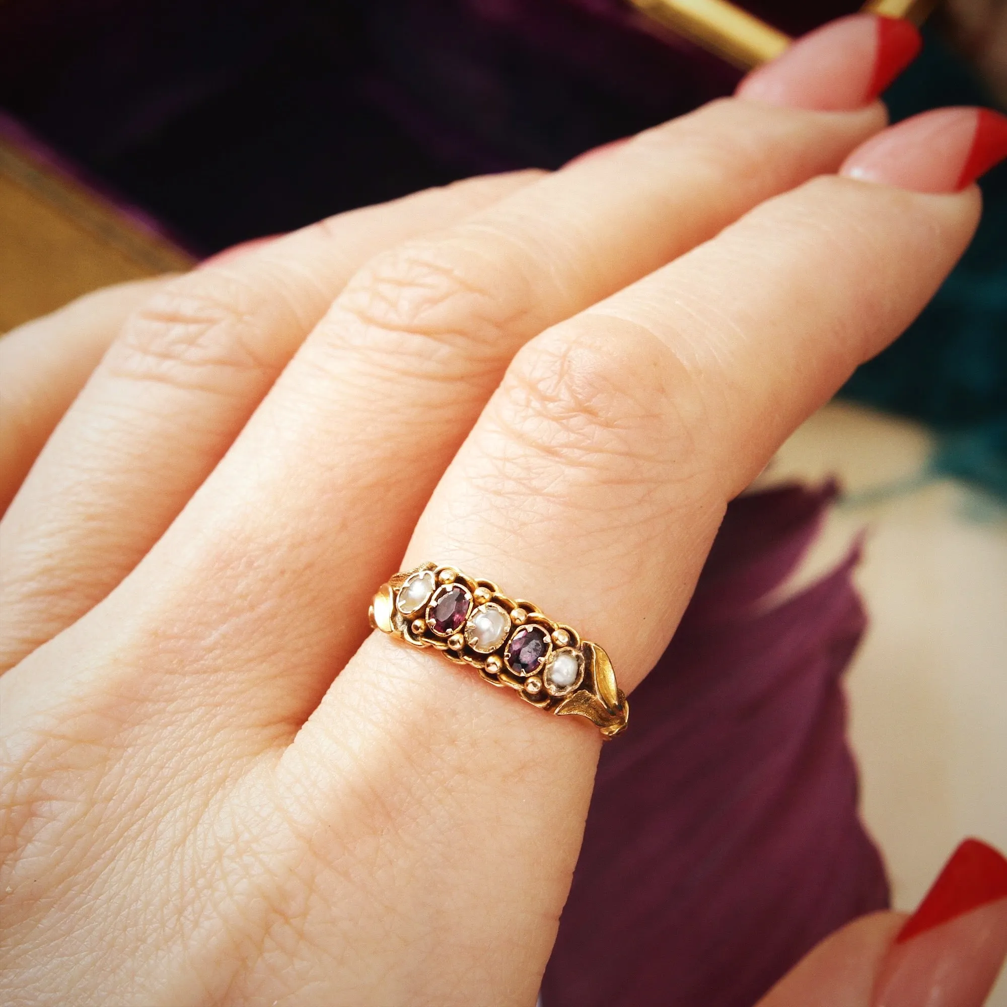 Early Victorian 15ct Gold Amethyst & Pearl Ring