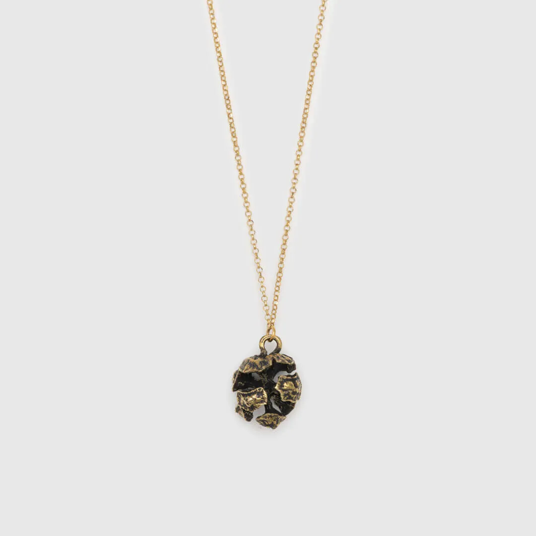 Lost in fantasy acorn - sparkling necklace - black oxidation