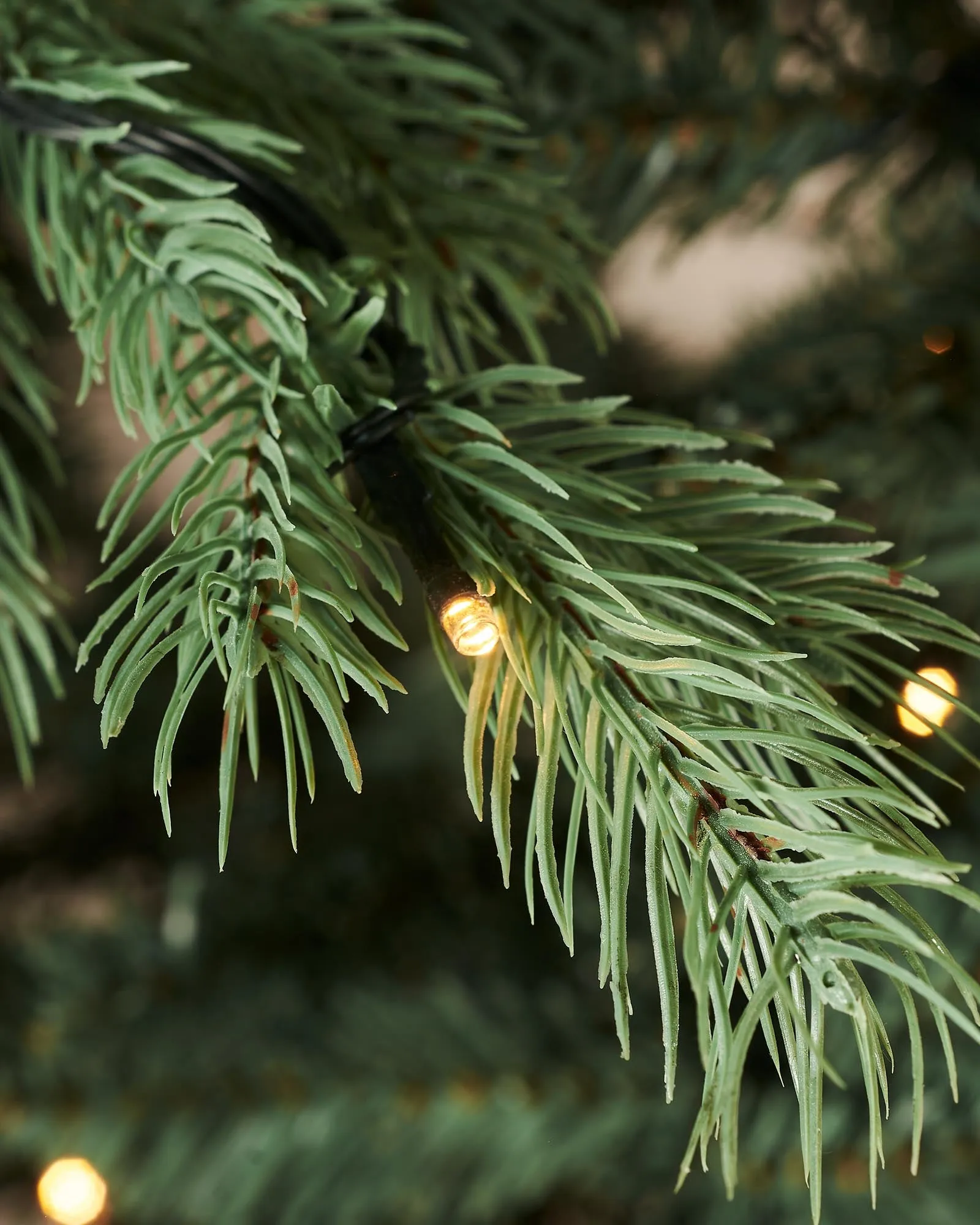 Pre-Lit Colorado Blue Spruce Christmas Tree, 7 ft