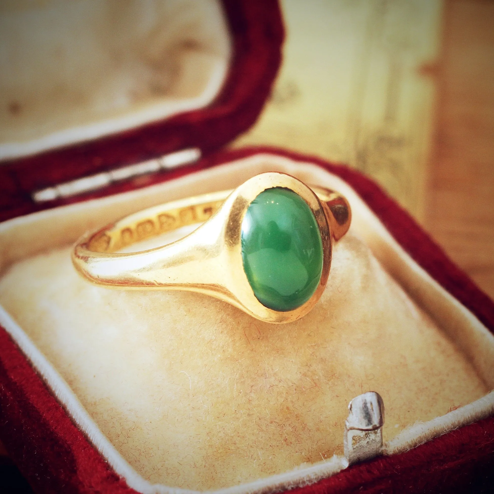 Rare Date 1909 Arts & Crafts Chalcedony Ring