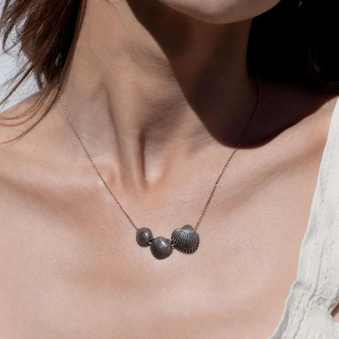 Story III from perfect to big oyster - chain necklace - silver 925 - black oxidation