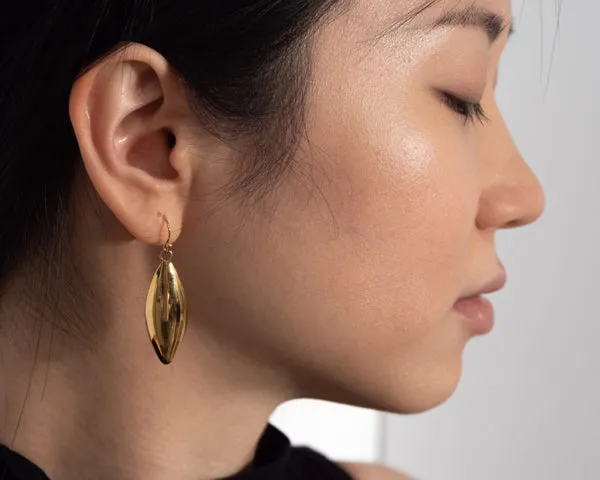 SUR UN VOLCAN by Piet Defossez - Small Bella Earrings